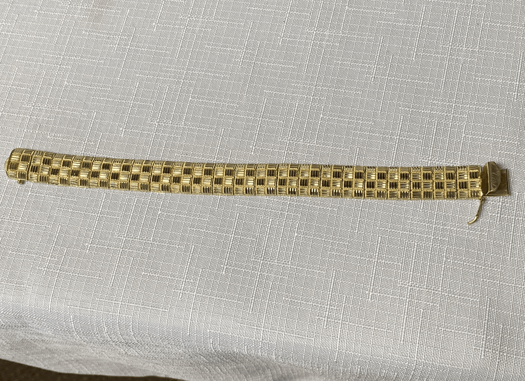 Image for Vanderbilt, PA – Over 400 Lots of Gold, Silver and Costume Jewelry plus Household and Collectible Items.