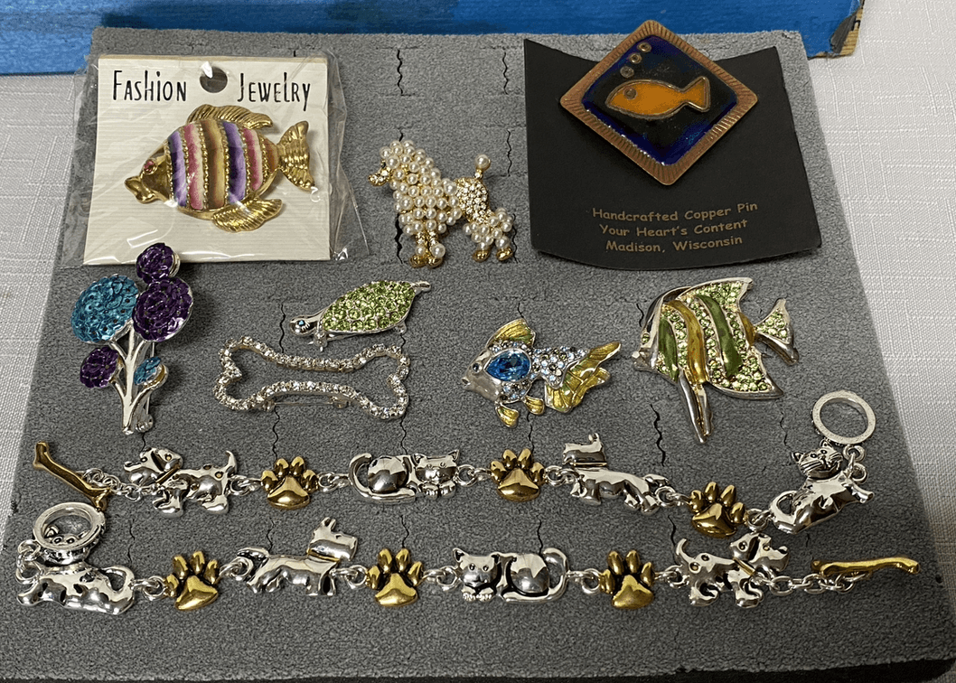 Image for Vanderbilt, PA – Over 400 Lots of Gold, Silver and Costume Jewelry plus Household and Collectible Items.