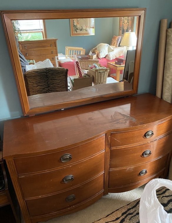 Image for Uniontown, PA - Online Moving Auction: Furniture, Dining Suite, Appliances, Rugs & More!