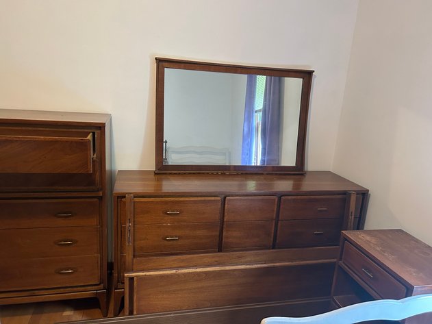 Image for Weston, WV – Estate of Emogene Moneypenny Online Auction: Household Items, Furniture, Fiesta and Pyrex, Collectibles, and More!