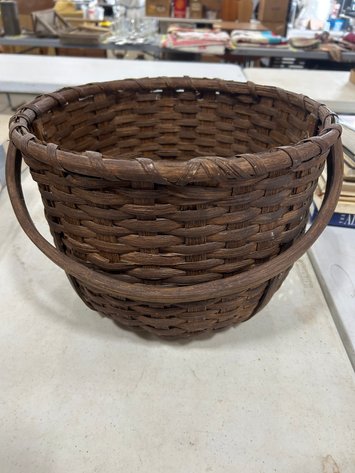 Image for Shinnston, WV - Over 350 Lots: Antiques, Tools, Quality Household Online Auction