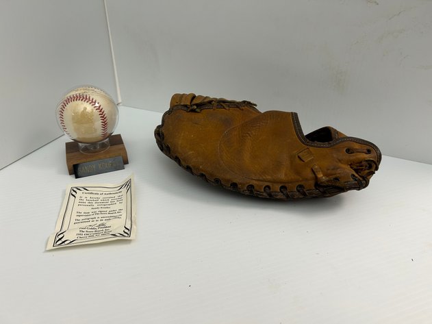 Image for Morgantown/Westover, WV - Vintage Sports Cards, Pokemon, Barbie Collection, Toys and Glassware!