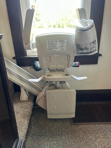 Image for Mount Clare, WV – Online Country Estate Auction: Tools, Furniture & More!