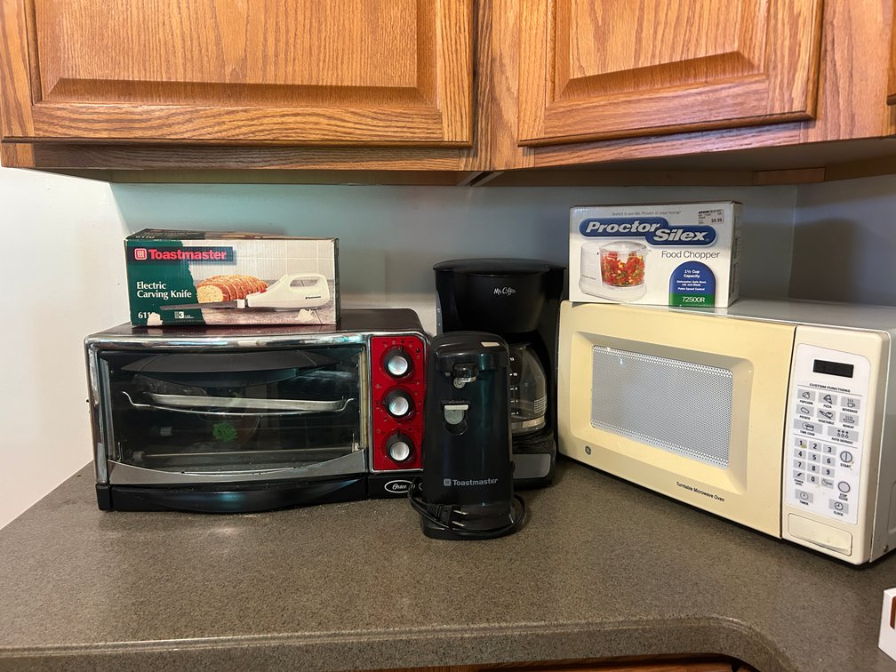 Image for Mount Clare, WV – Online Country Estate Auction: Tools, Furniture & More!