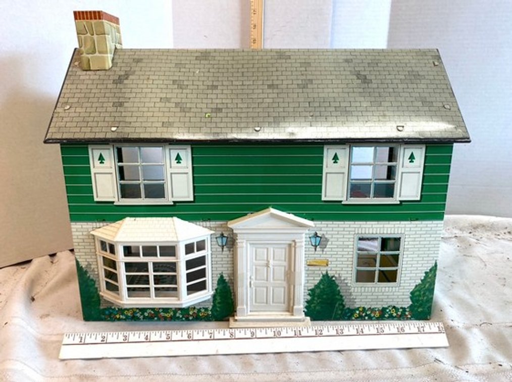 Image for Vanderbilt, PA - Over 500 Lots! Antiques and Collectibles, Silver Coins, Local Memorabilia, Furniture, Clocks, Lamps, Petroliana, and More!