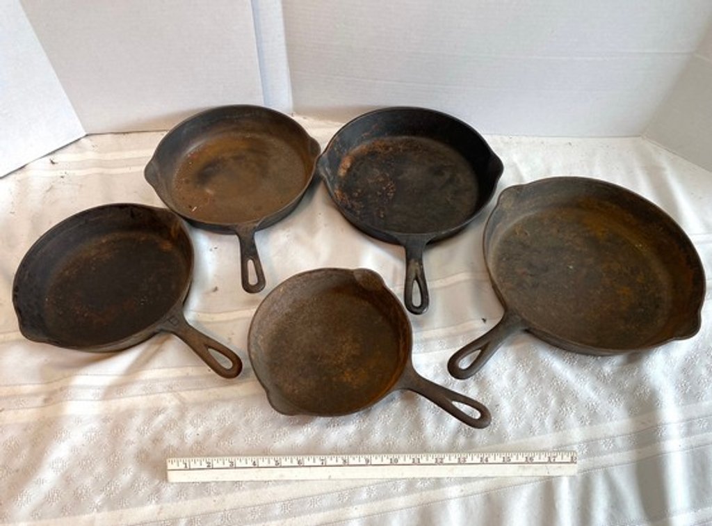 Image for Vanderbilt, PA - Over 500 Lots! Antiques and Collectibles, Silver Coins, Local Memorabilia, Furniture, Clocks, Lamps, Petroliana, and More!