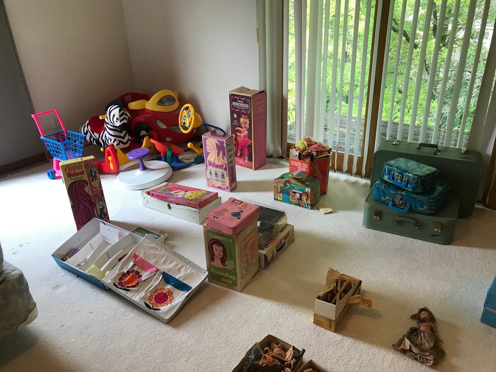Image for Morgantown, WV - Classic Cars, Vintage Dolls and Toys, Collectible Electronics, and More!