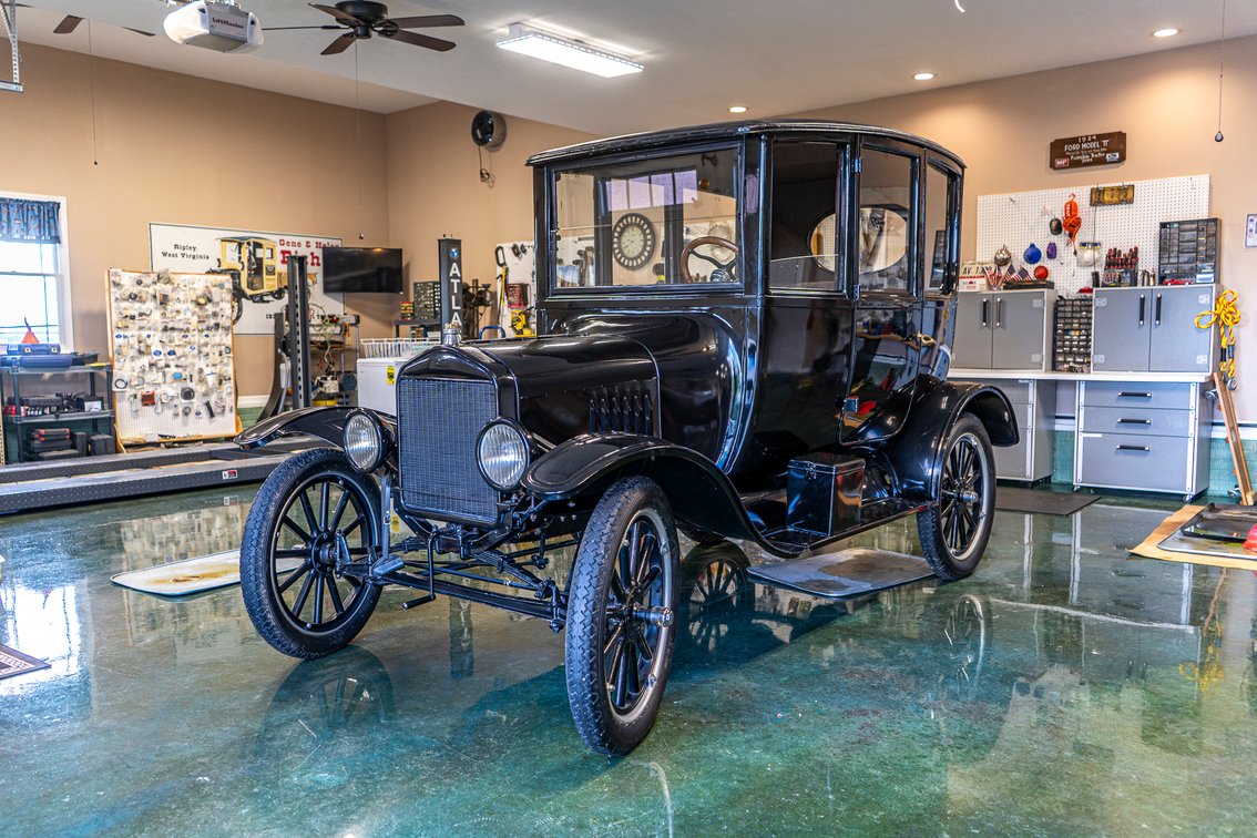 Image for Ripley, WV- Antique Ford Collection, Tractors & Farm Equipment Auction