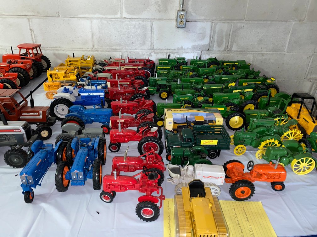 Image for Washington, WV - Lifetime Collection of David Berger: Antique Tractors, Cast Metal Toy Tractors, Farm Tools & Implements.