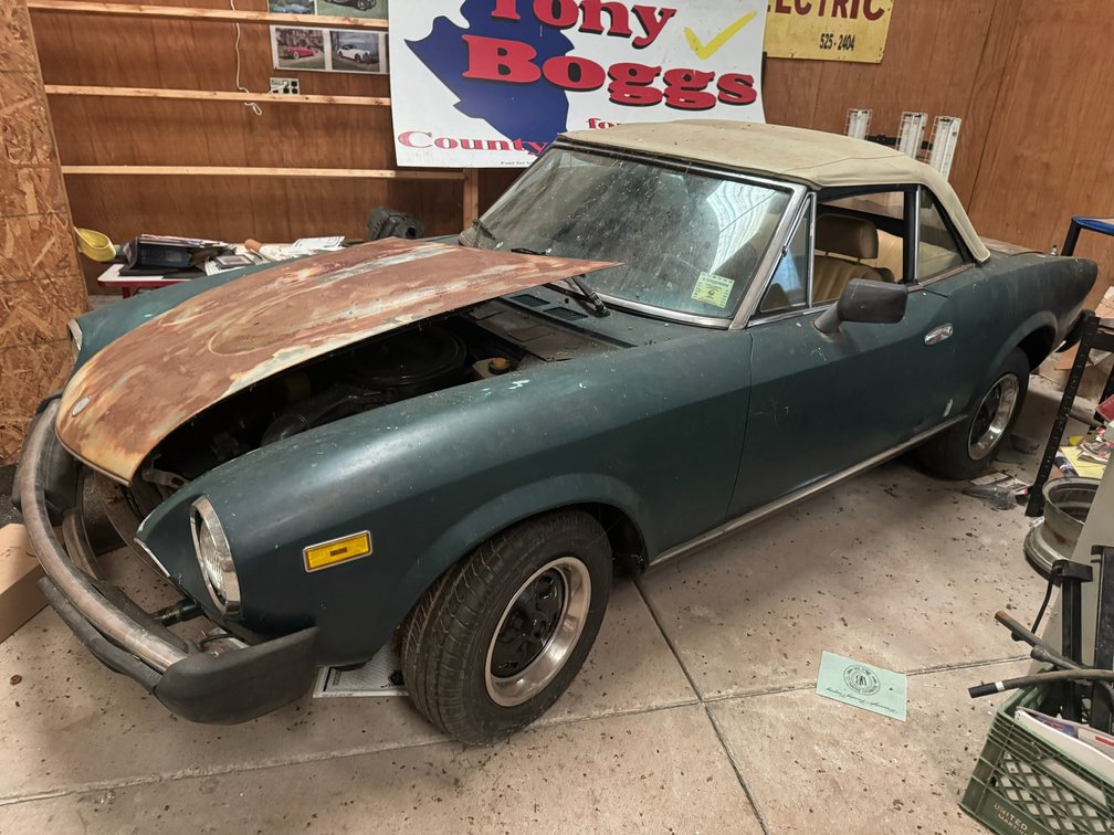 Image for Kenna, WV - Huge Online Auction: Cars, Trucks, Tractor, Grill Boat