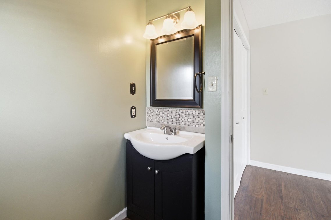 Image for SOLD $225,000 - 4 Bedroom Broad Oaks Home
