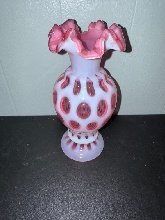 Image for Fayetteville, WV – Estate Auction Featuring Fenton Glassware, Furniture, Artwork, Home Decorations & More!