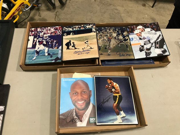 Image for Shinnston, WV - 200+ Lots of Sports Memorabilia, Signed Collectibles & Cards
