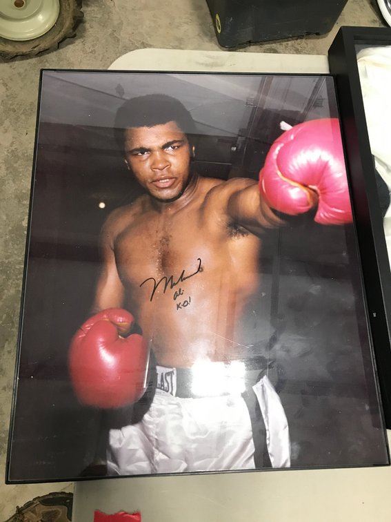 Image for Shinnston, WV - 200+ Lots of Sports Memorabilia, Signed Collectibles & Cards