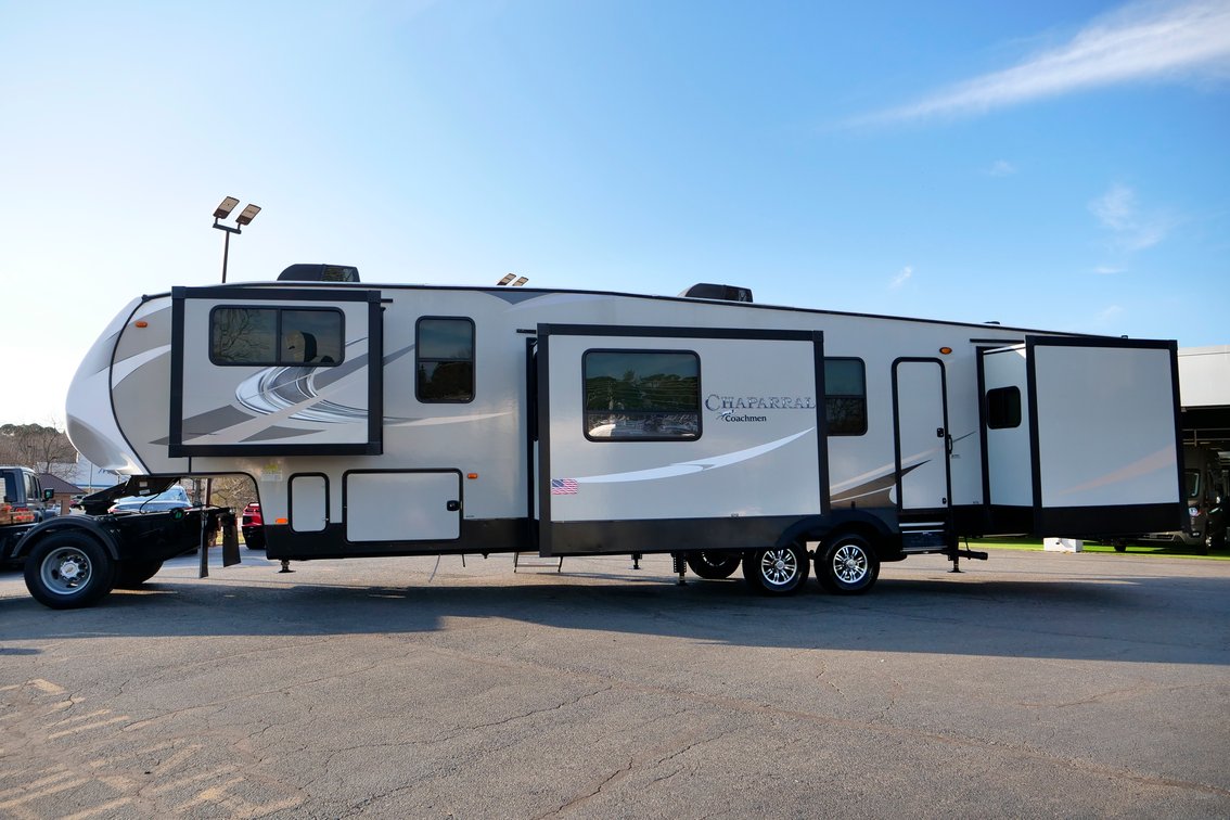 Image for St. Albans, WV - Weekend Adventure Auction Including 2 Campers, RV, and Boat!