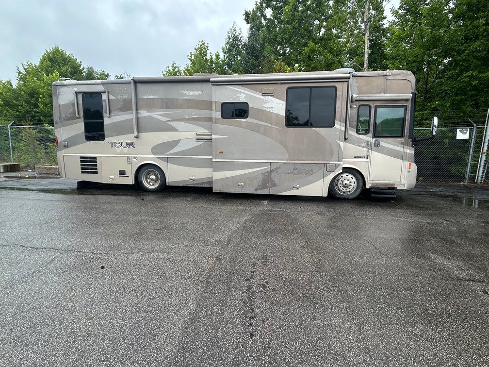 Image for St. Albans, WV - Weekend Adventure Auction Including 2 Campers, RV, and Boat!