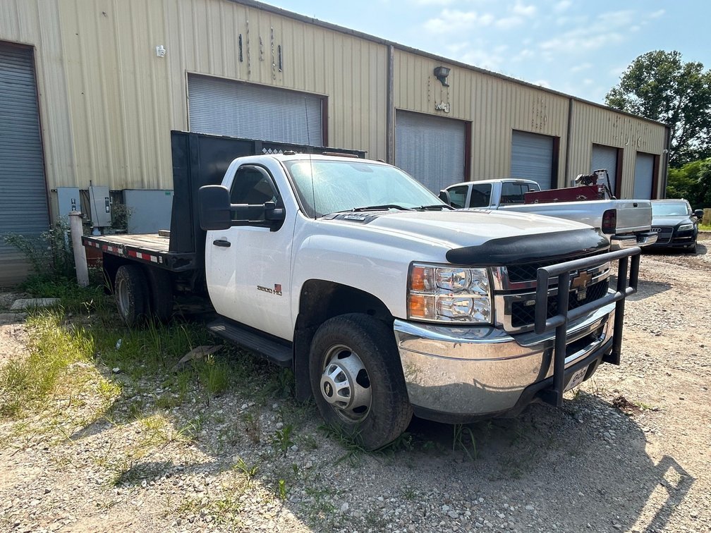 Image for Hurricane, WV – HUGE Equipment Auction: Loaders, 2024 Kenworth T990, Mack Trucks, CAT & Volvo Equipment, Trailers, John Deere Tractors, Vans & More