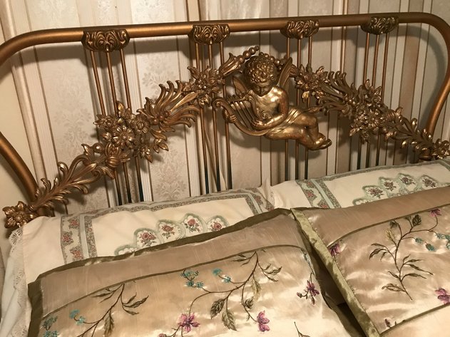 Image for Elkins, WV - Elaine Douglas Estate #2: Gold & Silver Coins, Jewelry, Decor & Collectibles