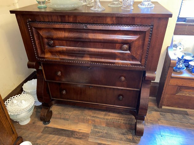 Image for Clarksburg, WV - Stout Collection: Glassware, Antiques, Furniture & Primitives