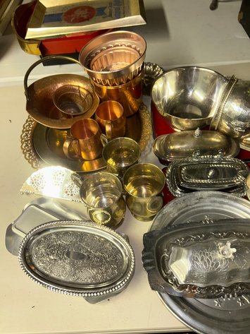 Image for Jane Lew, WV - Vintage Cameras, Glassware, Jewelry, Furniture & Collectibles
