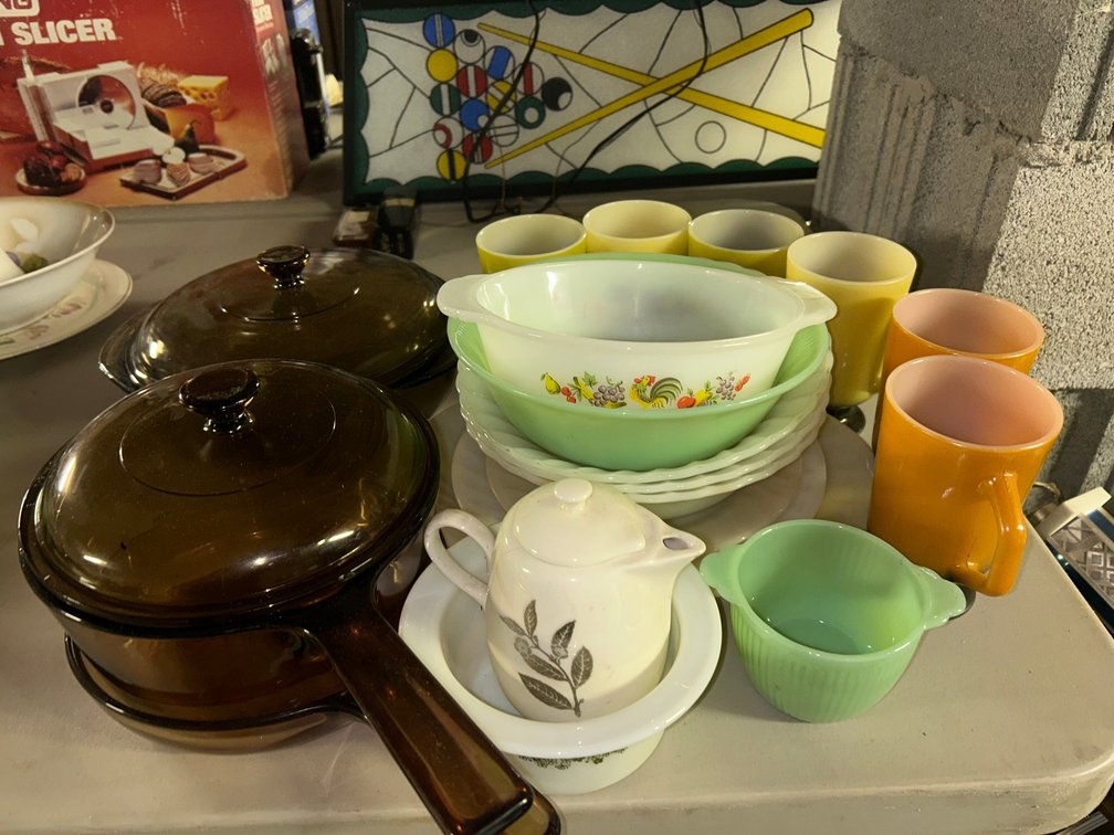 Image for Jane Lew, WV - Vintage Cameras, Glassware, Jewelry, Furniture & Collectibles