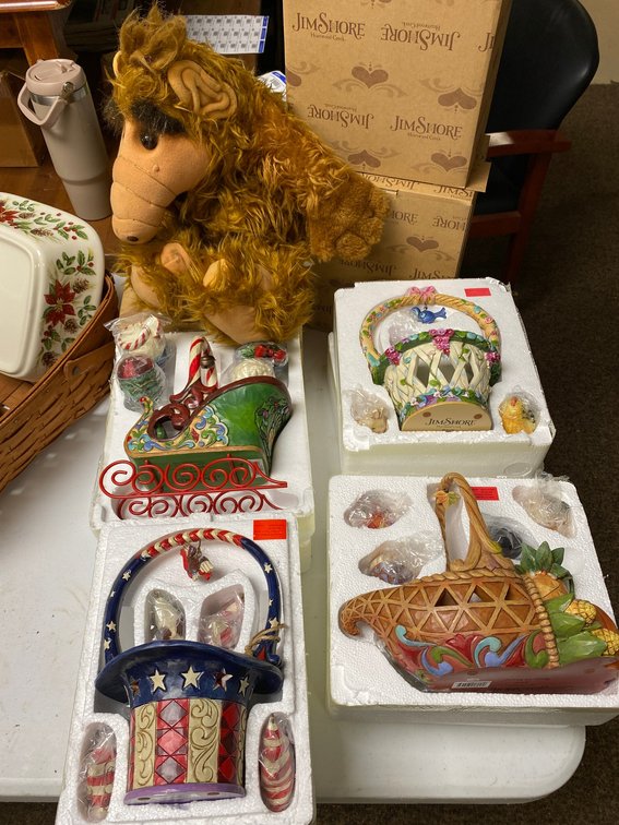 Image for Morgantown/Westover, WV - Vintage Advertising Signs, Holiday Decor, Build-A-Bear, Collectibles & Furniture!