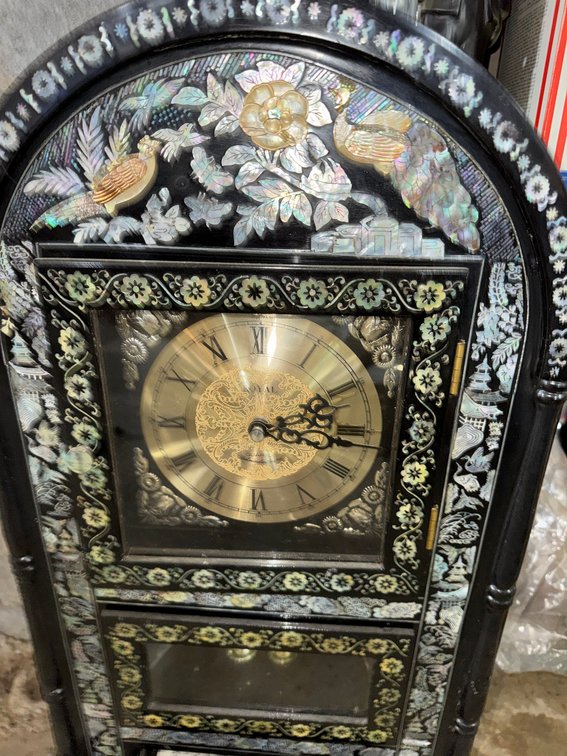 Image for Charleston, WV - Horse Trailer, Glassware, Collectibles & Antiques!