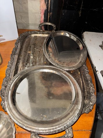 Image for Charleston, WV - Horse Trailer, Glassware, Collectibles & Antiques!