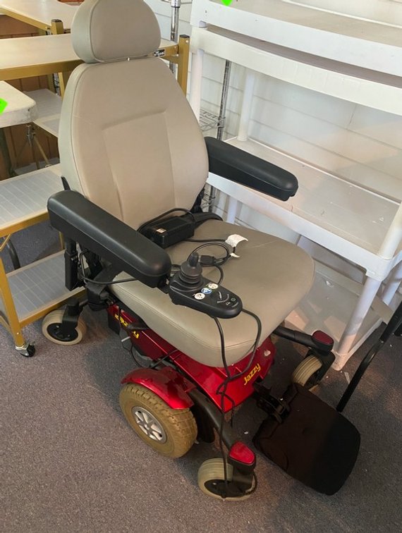 Image for Uniontown, PA - John Deere Riding Mower, Tools, Rototiller, Canning Supplies, Collectibles, Furniture, Jewelry, Mobility Scooter & More!