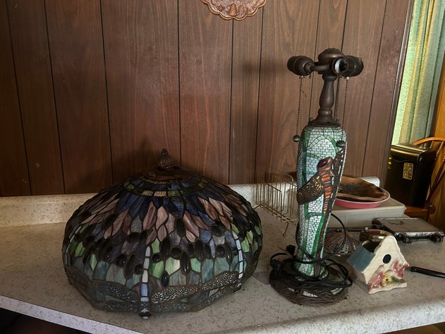 Image for Clarksburg, WV - 2000 Buick LeSabre, Antiques, Stained Glass Lamps & Collectibles