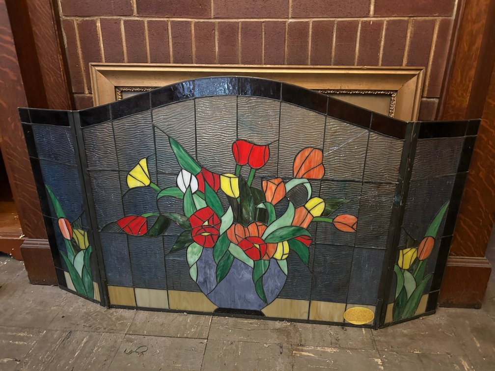 Image for Clarksburg, WV - 2000 Buick LeSabre, Antiques, Stained Glass Lamps & Collectibles