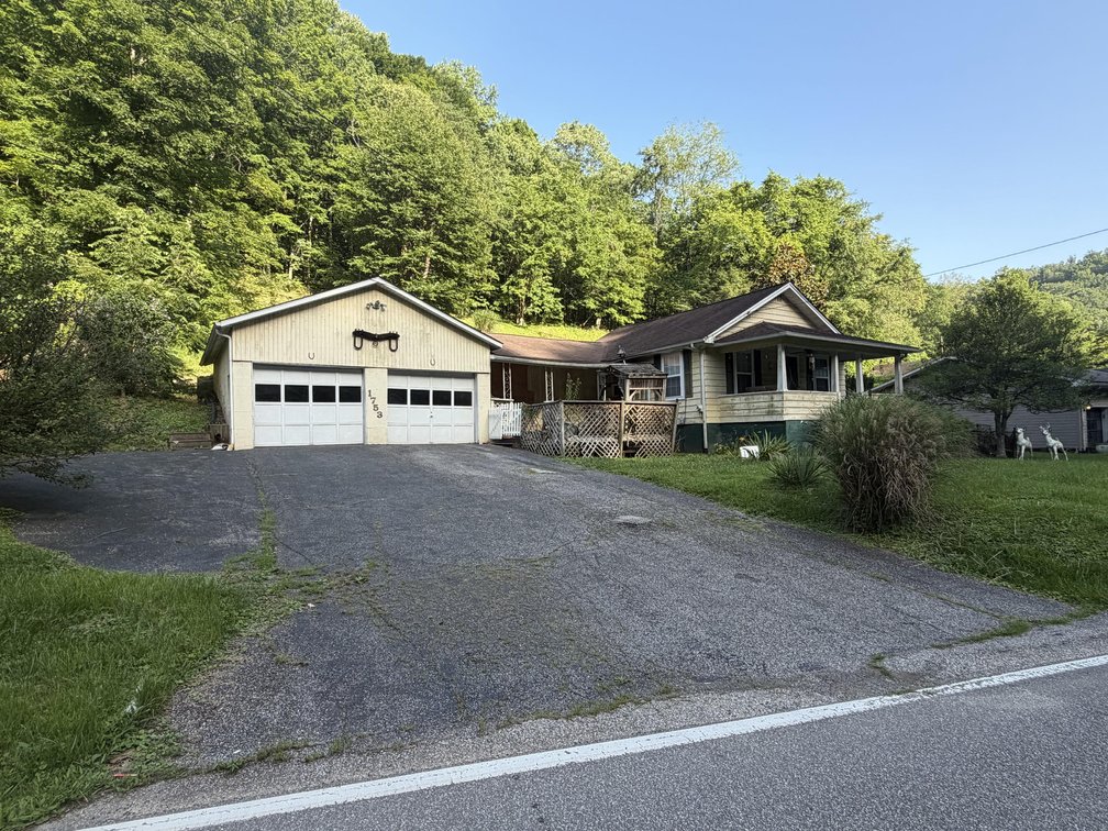 Image for 3 Bedroom Home on Nearly 2 Acres in Charleston