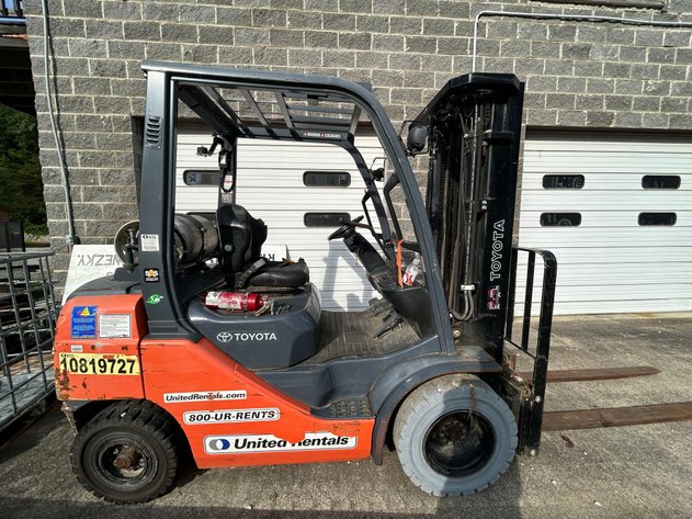 Image for Inez, KY - Caterpillar Dozers, Telehandler & Toyota Forklift