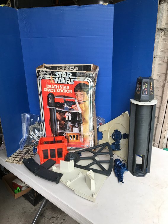 Image for Morgantown, WV - Over 300 Lots of Stoneware, Morgantown Pottery, Vintage Star Wars, Primitives & Collectibles