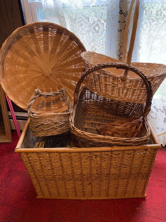Image for Waynesburg, PA - Estate Auction: Jewelry, Furniture, Tools, Household Items, Appliances & More!