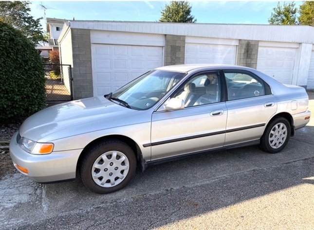 Image for Uniontown, PA - Estate of Nancy Jean Henry: 1996 Honda Accord, Silver Coins, Vintage Christmas, Furniture & More!