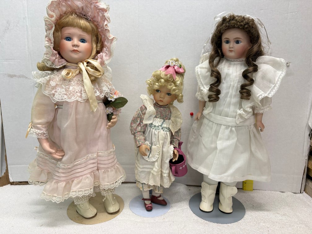 Image for Washington, PA - Vintage Barbie, Dolls, Toys & Collectibles