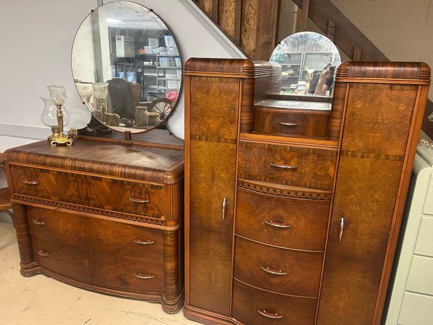 Image for Morgantown/Westover, WV - Yamaha Motorcycle, Sports Cards, Designer Handbags, Holiday Decor, & Collectibles!