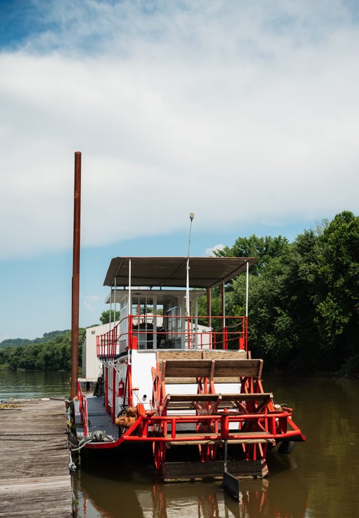 Image for Huntington, WV - 67-ft Sternwheel Houseboat “Momma Jeanne”