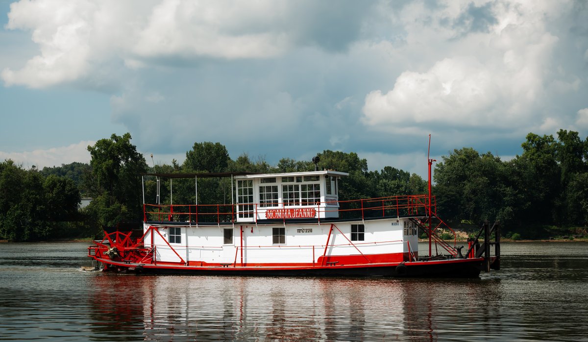 Image for Huntington, WV - 67-ft Sternwheel Houseboat “Momma Jeanne”