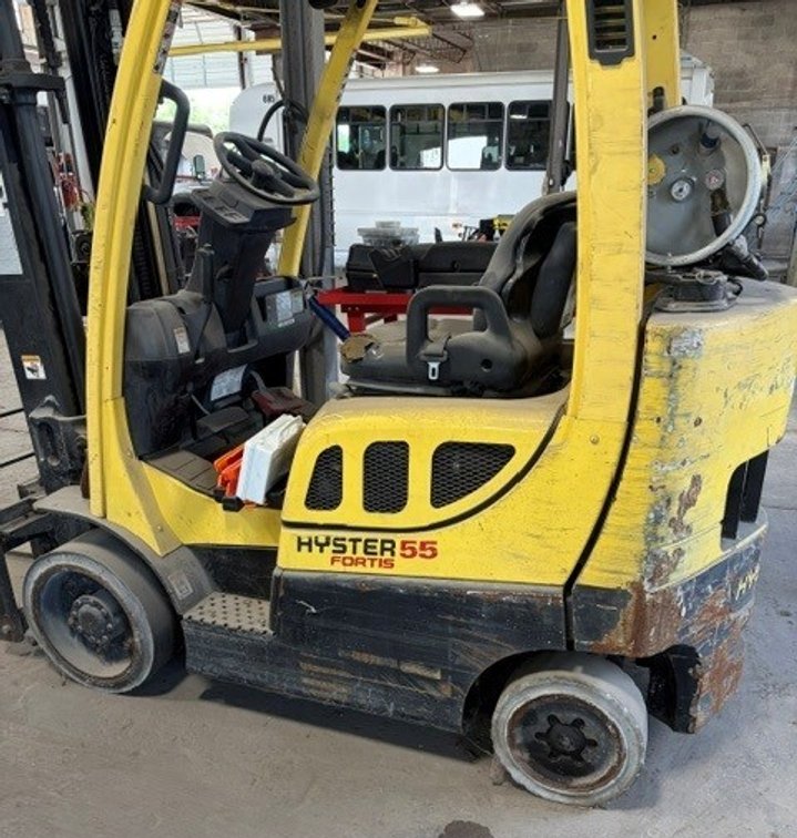Image for Groome Transportation (Hyster 55 Fortis Warehouse Forklift and 2016 Freightliner Thomas Bus) - Houston, TX 77023