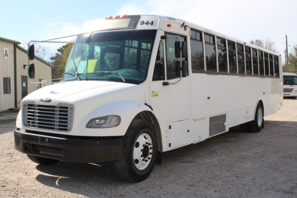Image for Groome Transportation (Hyster 55 Fortis Warehouse Forklift and 2016 Freightliner Thomas Bus) - Houston, TX 77023