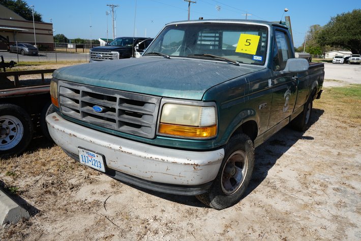 Image for Brooks County Independent School District (Vehicles and Surplus) - Falfurrias, TX 78355