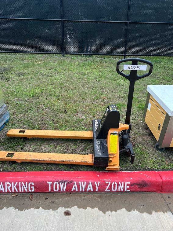 Image for Conroe Independent School District (Surplus) - Conroe, TX 77304