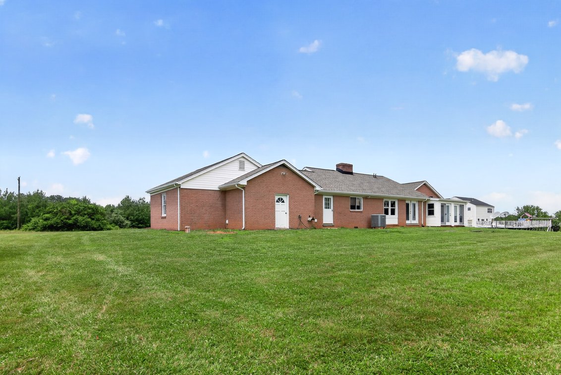 Image for Two Homes on 4.93 +/- Acres in Midland VA