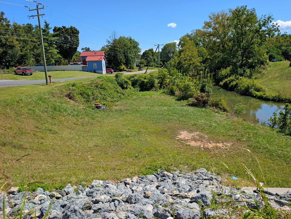 Image for Four Tracts Of Land In Broadway VA