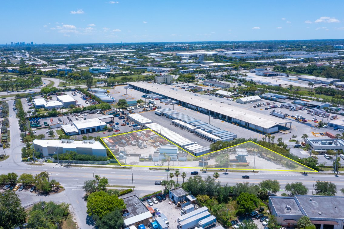 Image for Real Estate Sale - 1.35± Acre Fuel Service Facility with Retail Building and Outdoor Storage