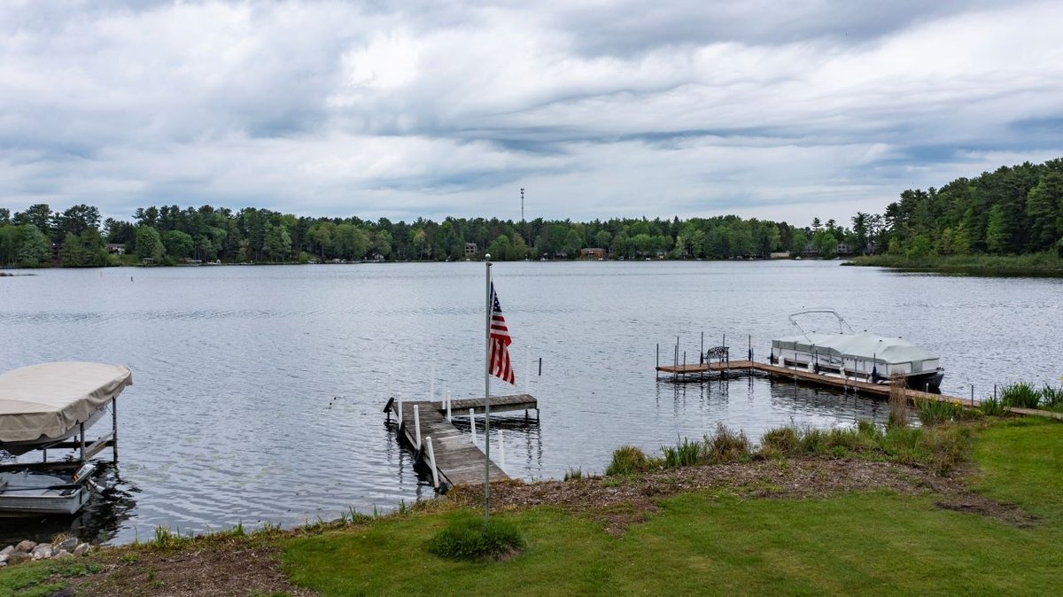 Image for Cloverleaf Lakes Real Estate