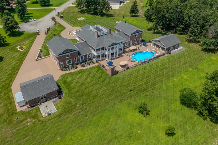 Image for Luxury Home on 6.96± acres  in Lebanon, Missouri