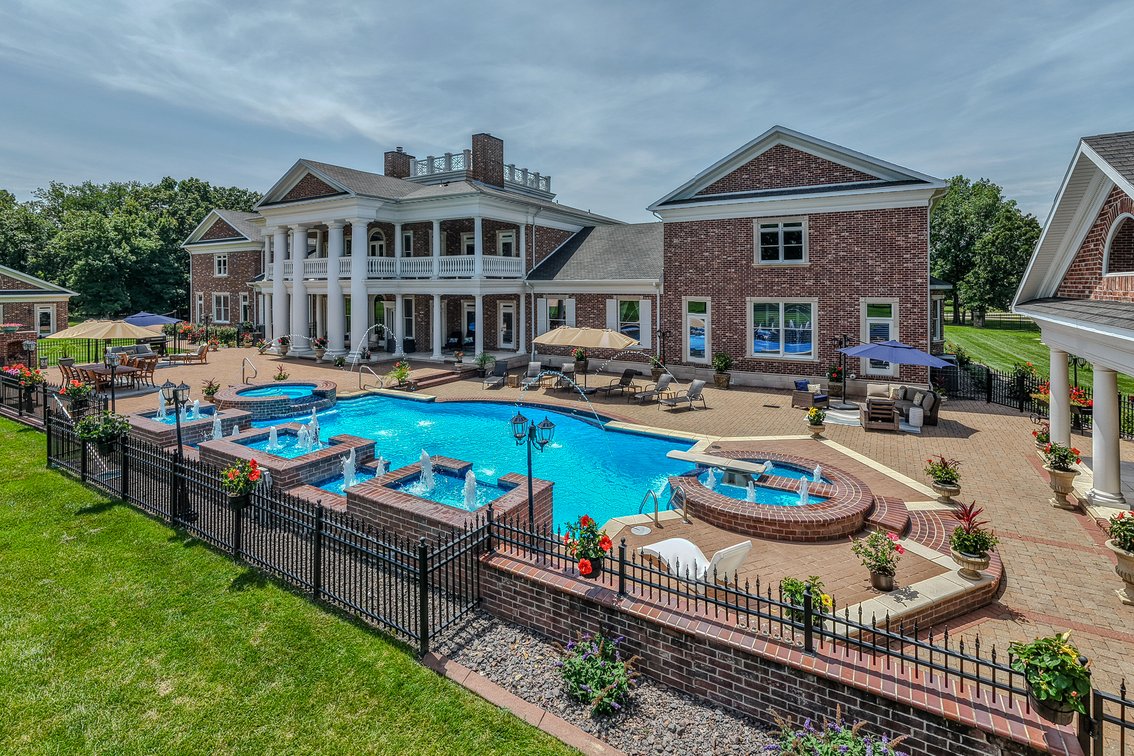 Image for Luxury Home on 6.96± acres  in Lebanon, Missouri